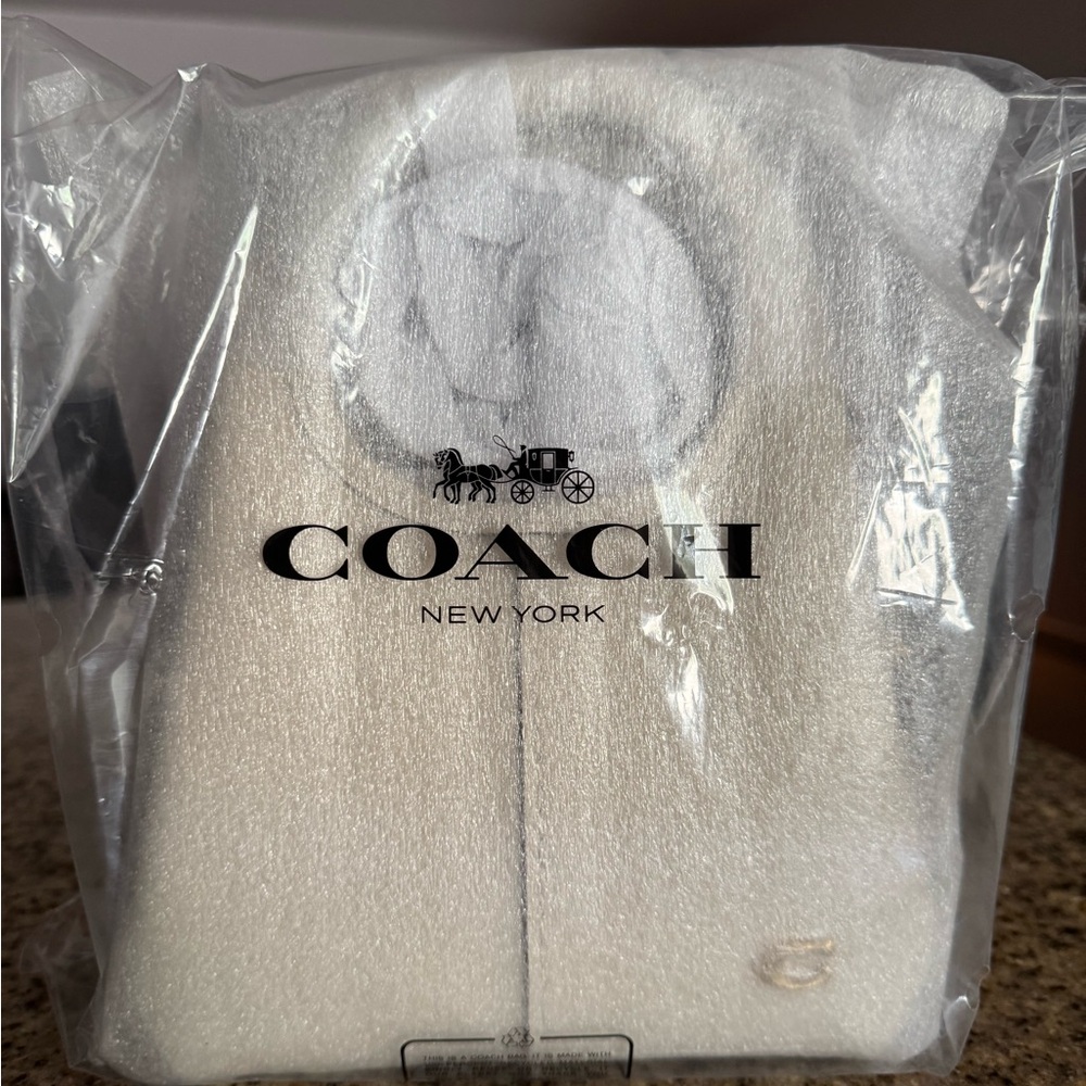 COACH Polished Pebble Leather Lana Shoulder Bag 19